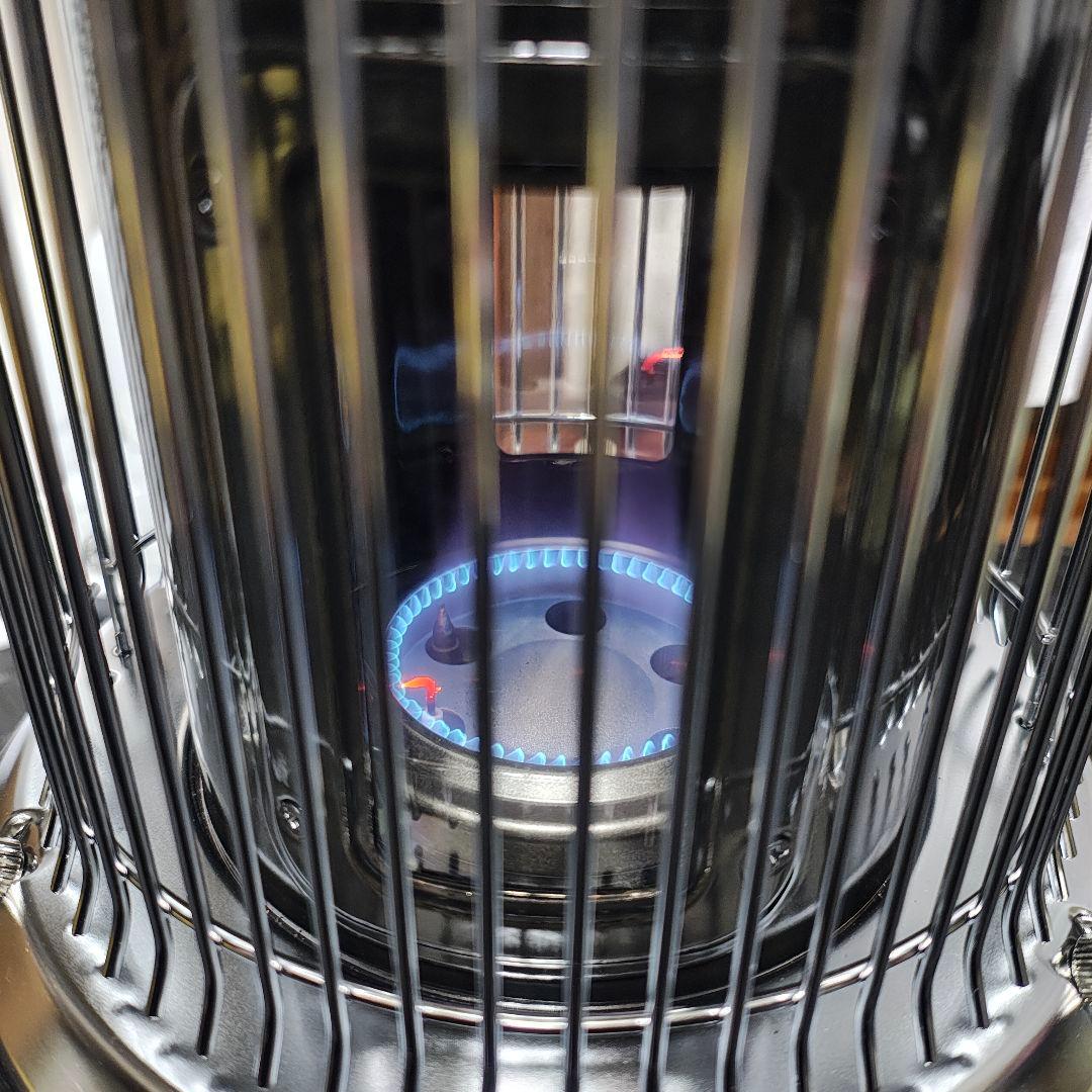 イワタニ　カセットガスストーブ　マル暖　マルチヒーター　CB-STV-MRD