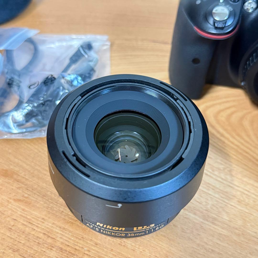Nikon D5300 18-140VRレンズキット 35単焦点レンズおまけ