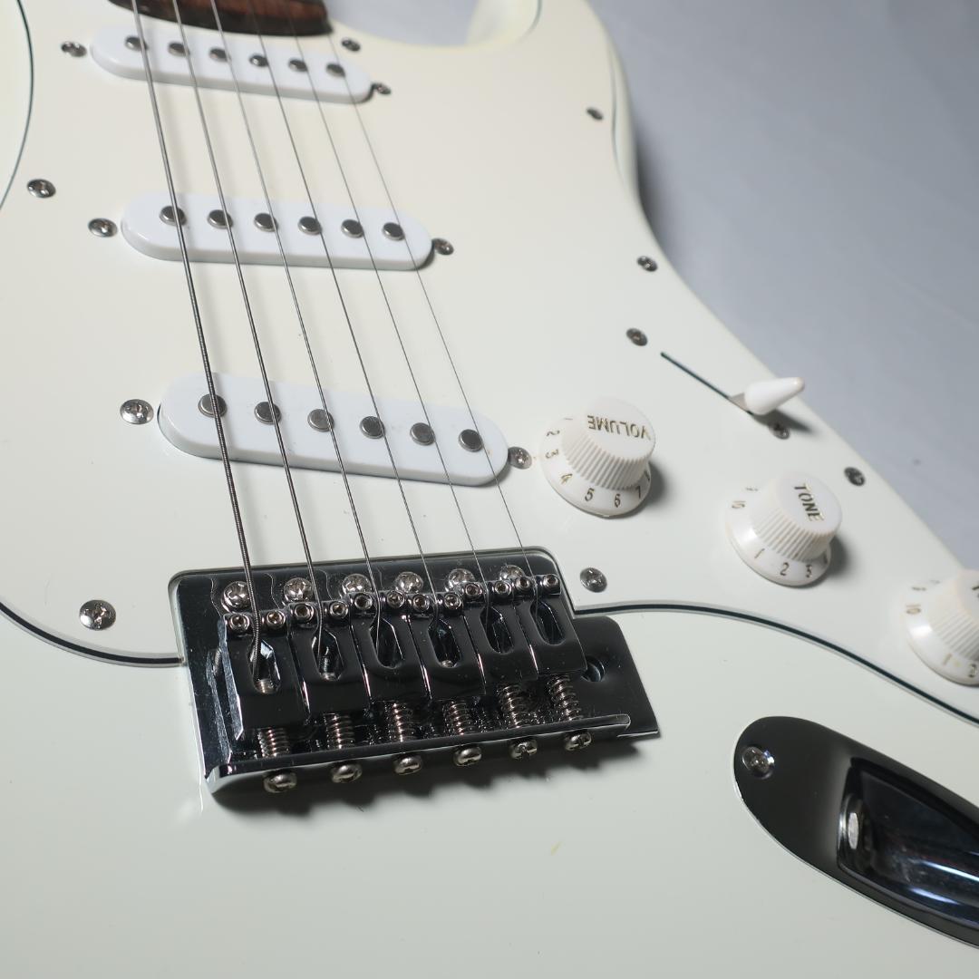 美品 BUSKER'S ストラトキャスタータイプ エレキギター ケース付