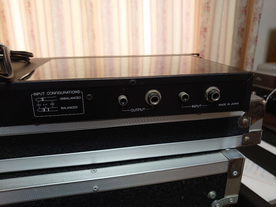 Maxon PQ-1004 パラメトリックイコライザー