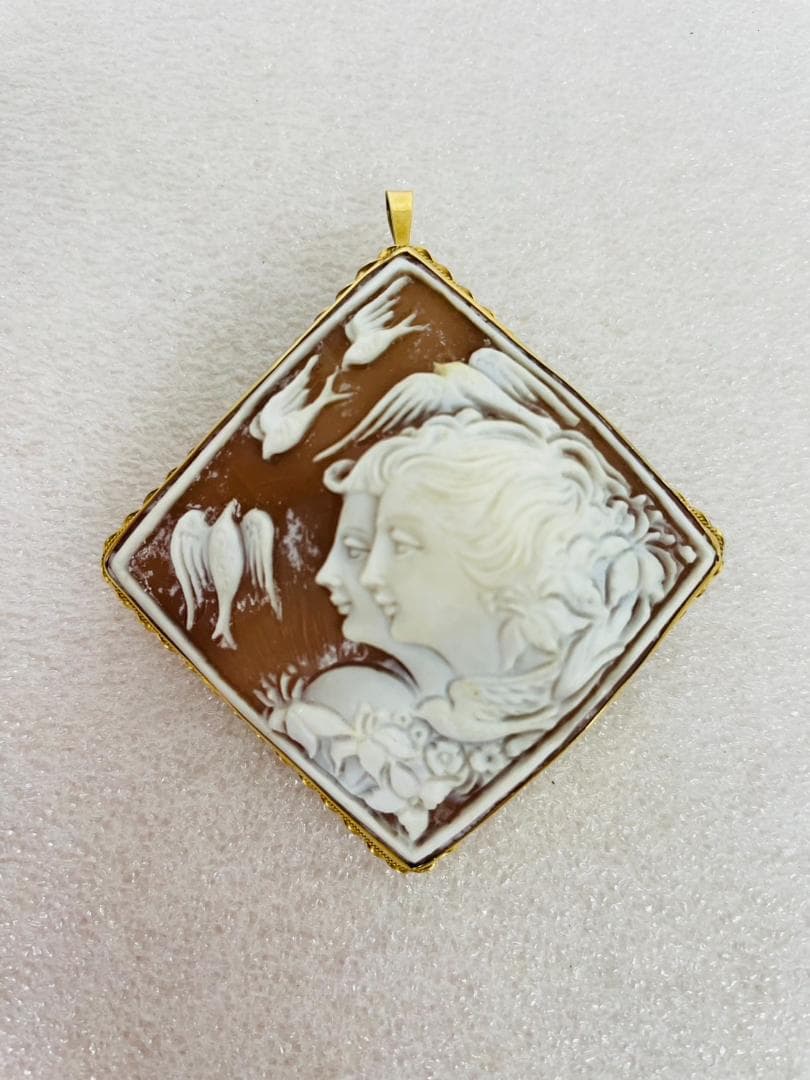 ⭐️良品⭐️K18　シェルカメオ　ブローチ　ペンダントトップ　女性　横顔　鳥