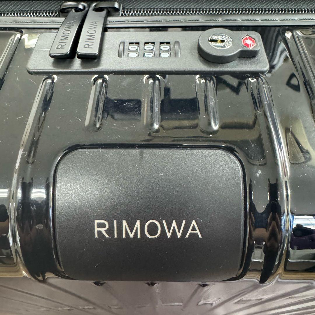 ★美品 正規品★リモワRIMOWA★エッセンシャルライト Check-In M★