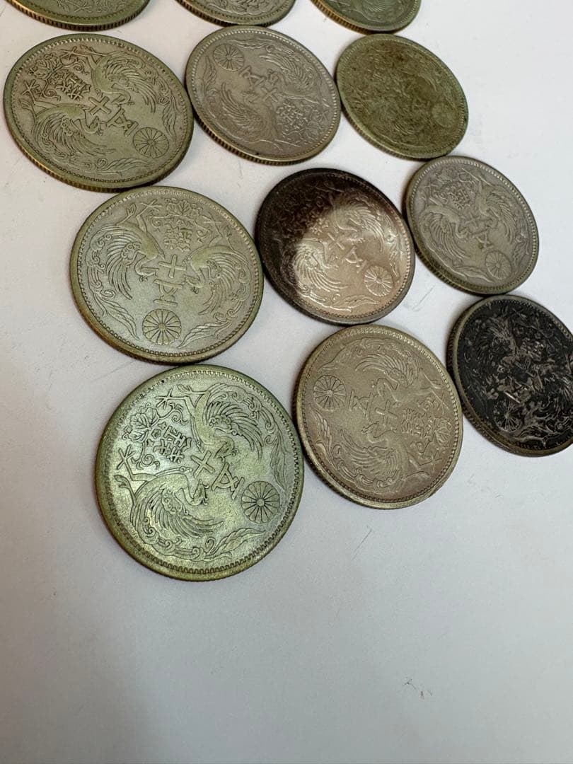 小型50銭　銀貨　鳳凰　１５枚　状態様々　まとめ売り