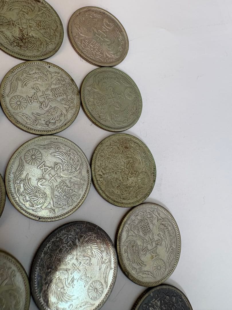 小型50銭　銀貨　鳳凰　１５枚　状態様々　まとめ売り