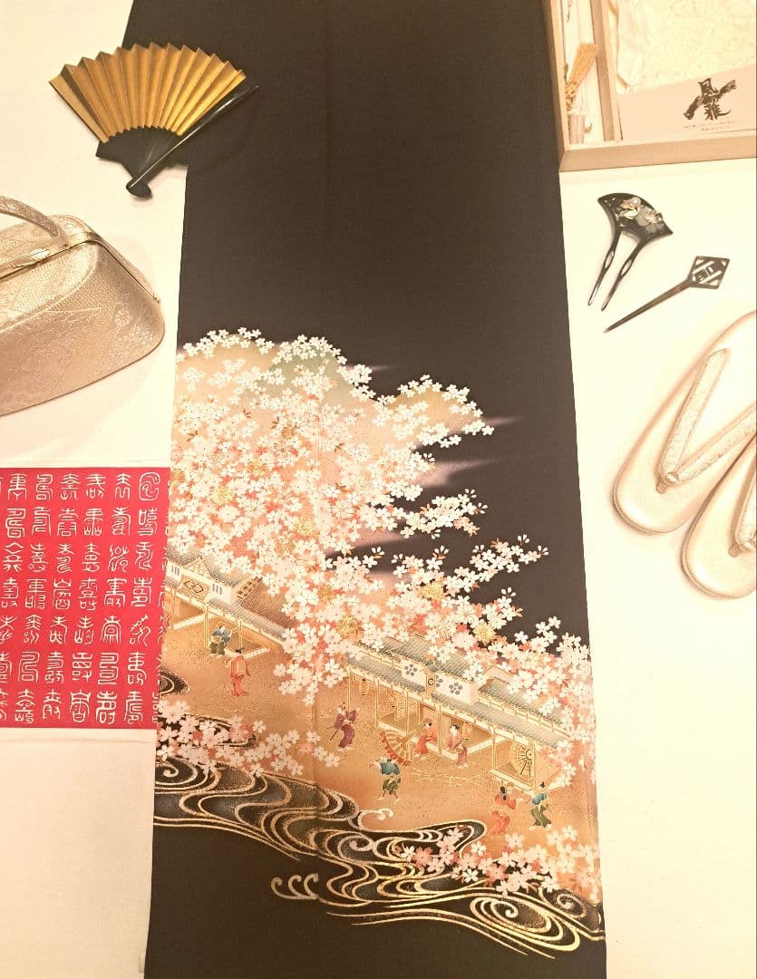 美品❇️作家物手描友禅　金彩駒刺繍　 黒留め袖 　５つ紋　6点フルセット