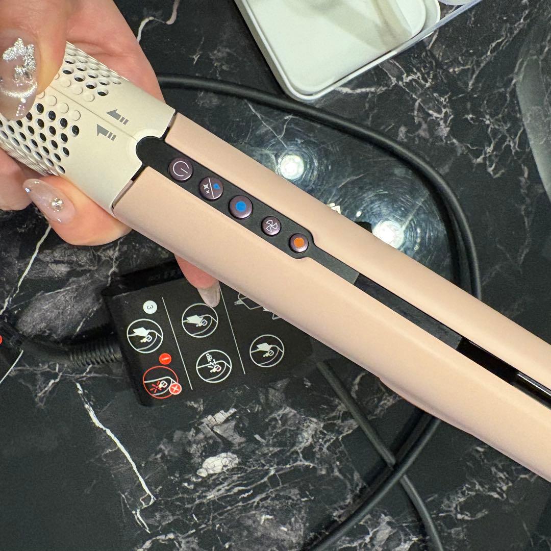 ダイソン　ストレイトナー ヘアドライヤー アイロン