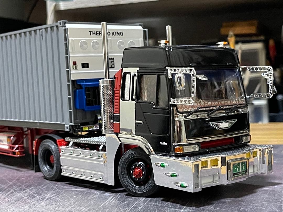 デコトラ‼️1/32 アオシマ製・トレーラーヘッドのみ完成品‼️