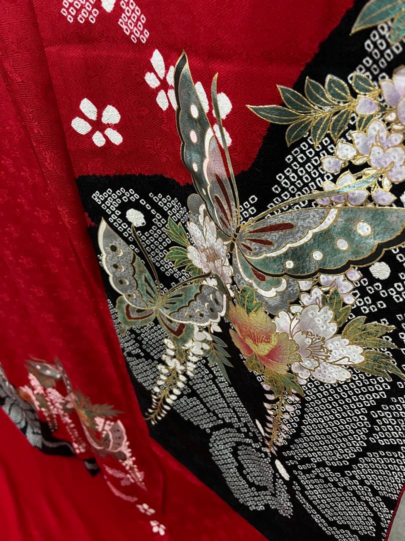 中古★振袖★仕立て上がり　NO.B10 赤色　絞り柄モダン　成人式　結婚式