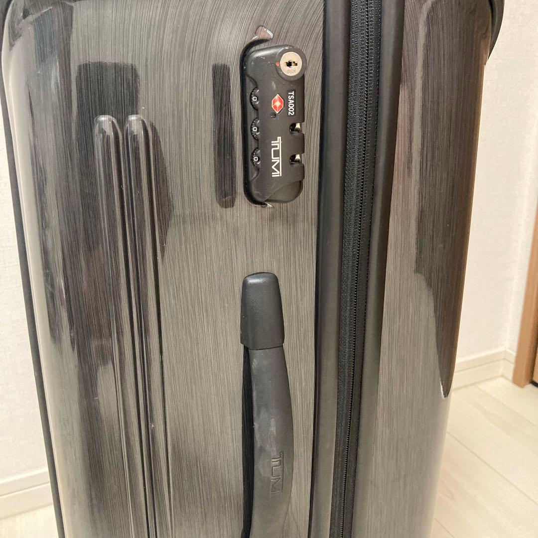 tumi ポリカーボネート 中型キャリーケース グレー 70l スーツケース