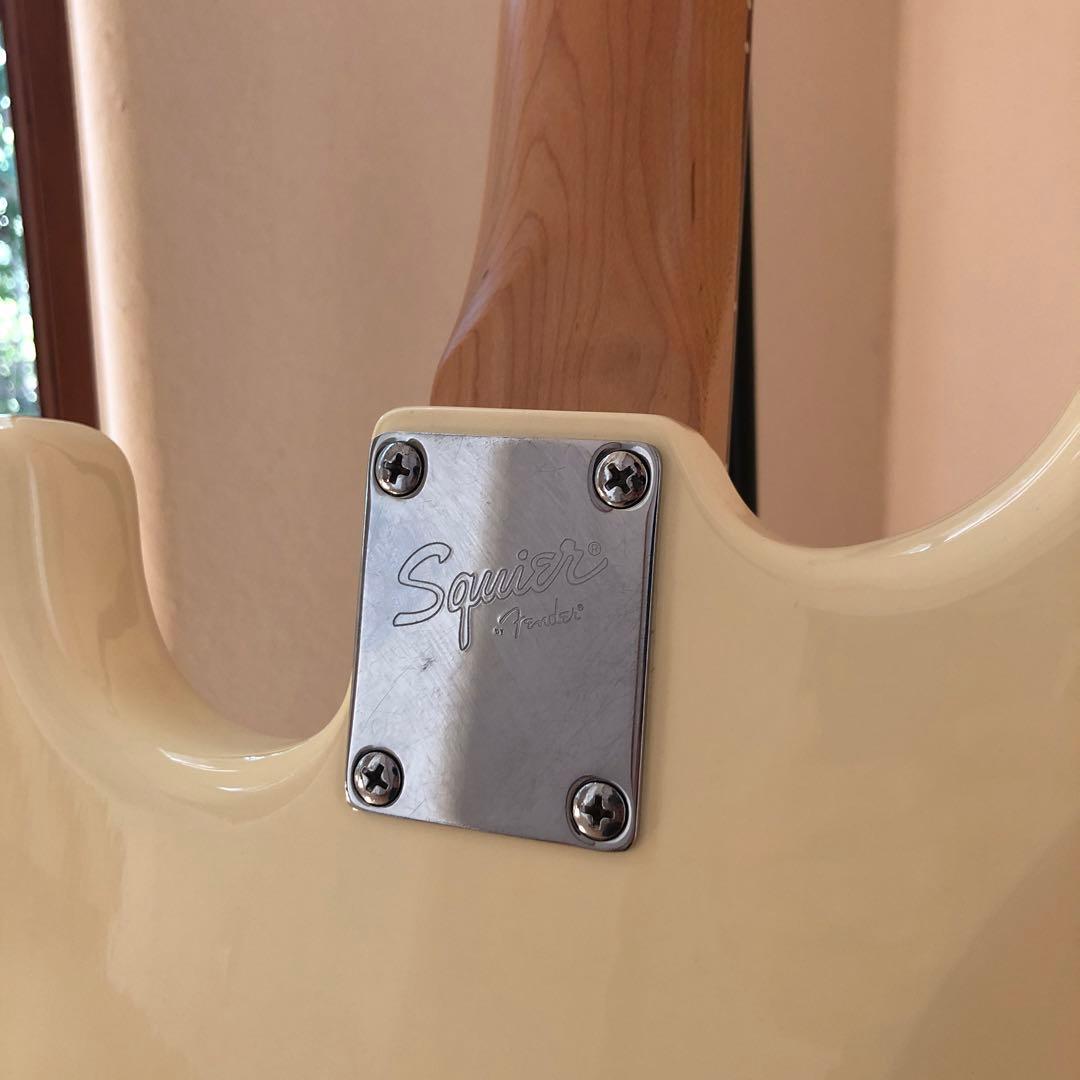 Squier　ストラトキャスター　ヴィンテージクリーム　スクワイアー