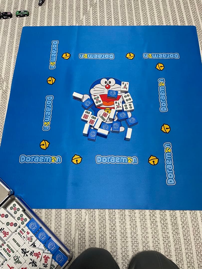 ドラえもん麻雀牌（レーザー彫刻) 専用ケース付き　144個　大きな麻雀44mm