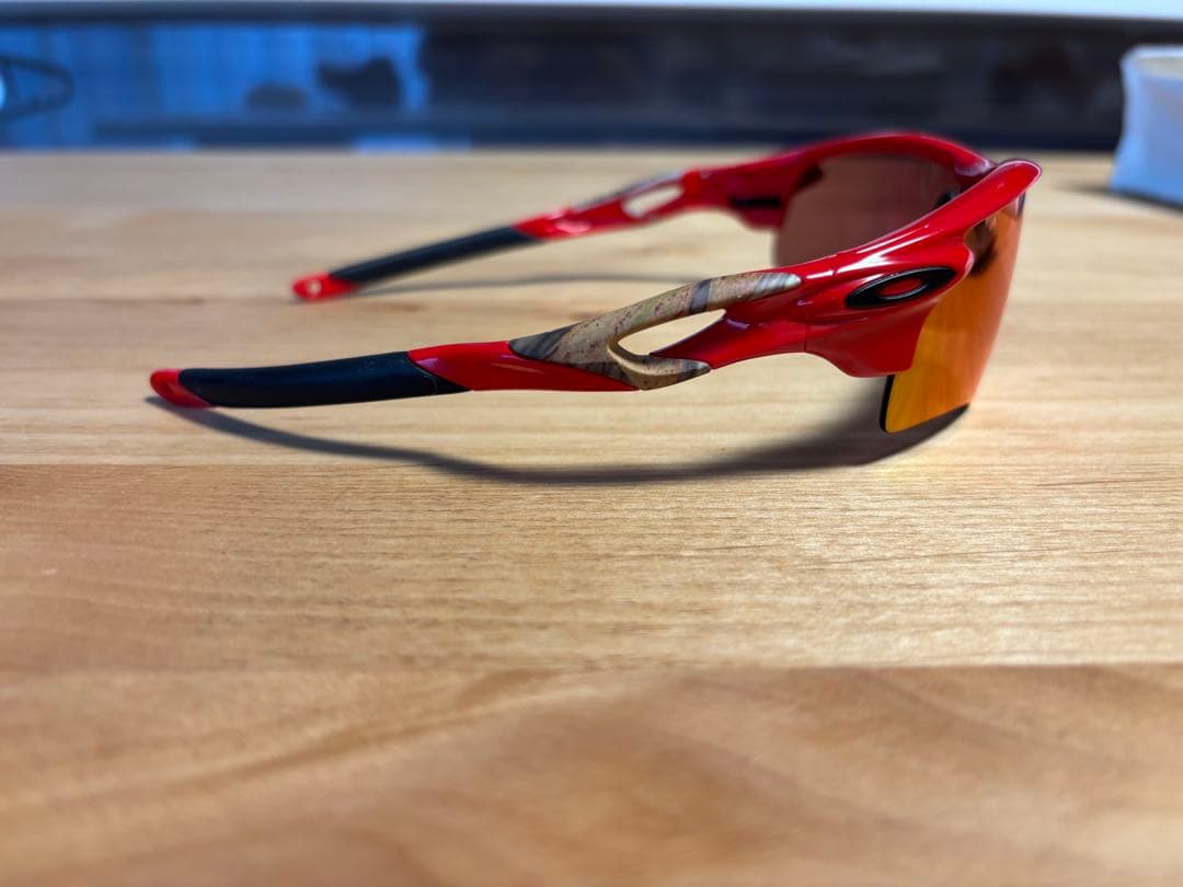 Oakley サングラス レッドオレンジ ケース付き