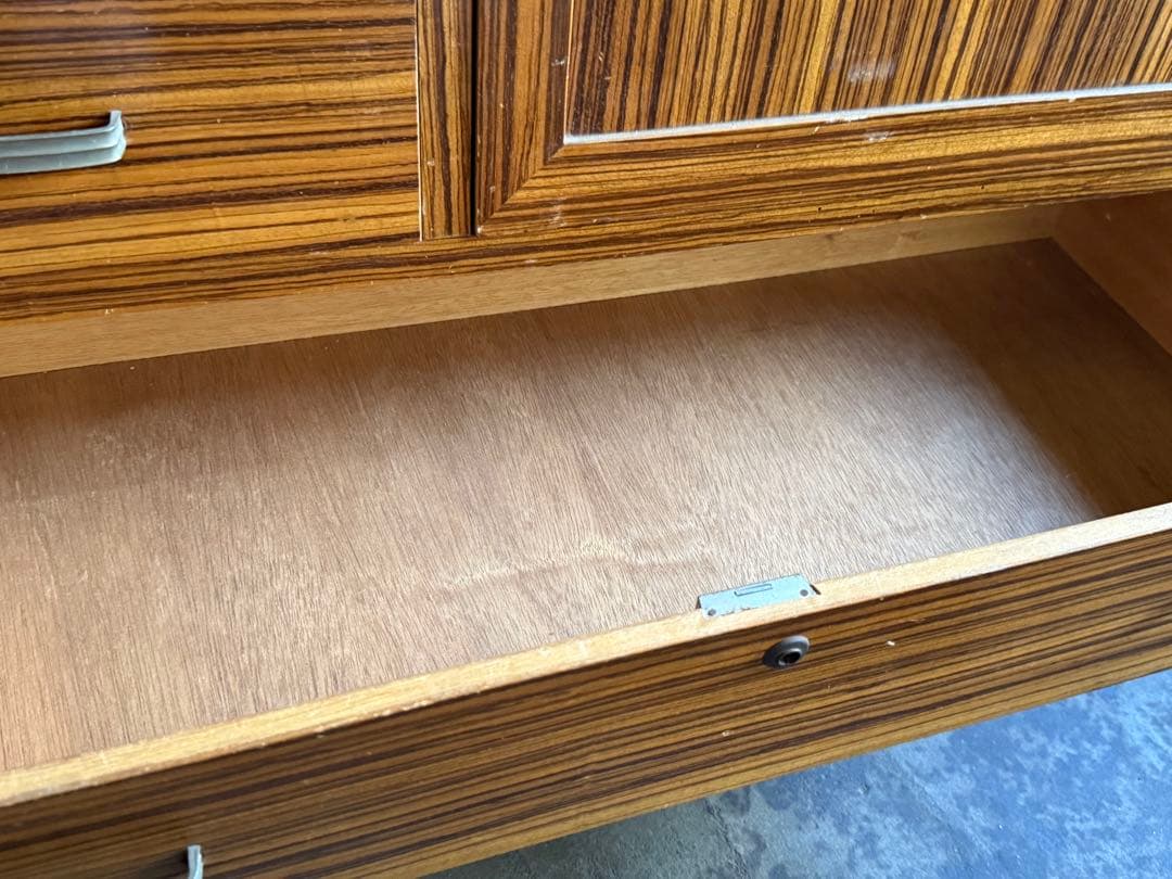 【送料込み】茶箪笥　童子絵　和家具　ヴィンテージチェスト