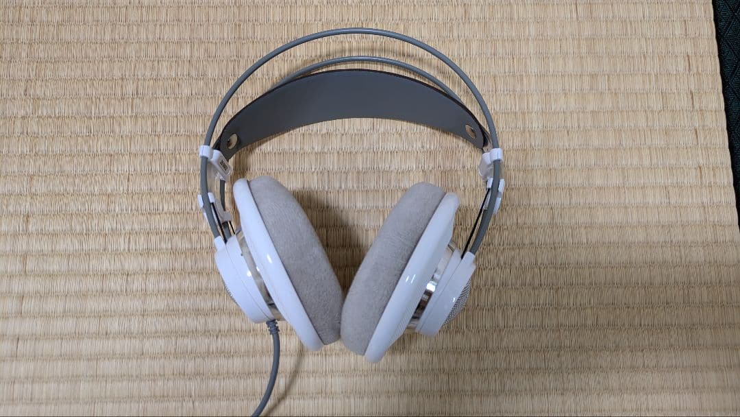 ヘッドホン AKG K701