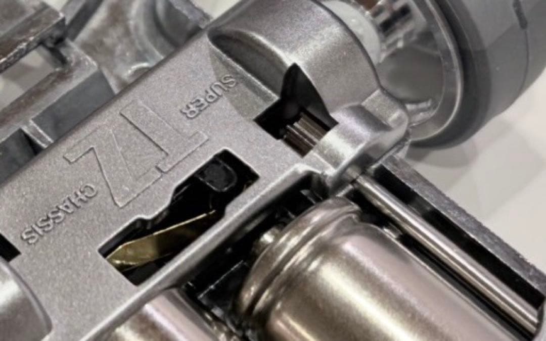 ミニ四駆　フル金属シャーシ　サイクロンマグナム