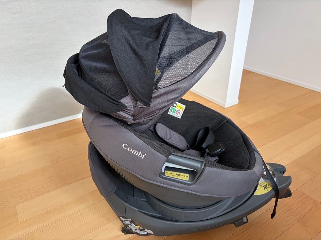 【⠀】Combi 車用チャイルドシート グレー