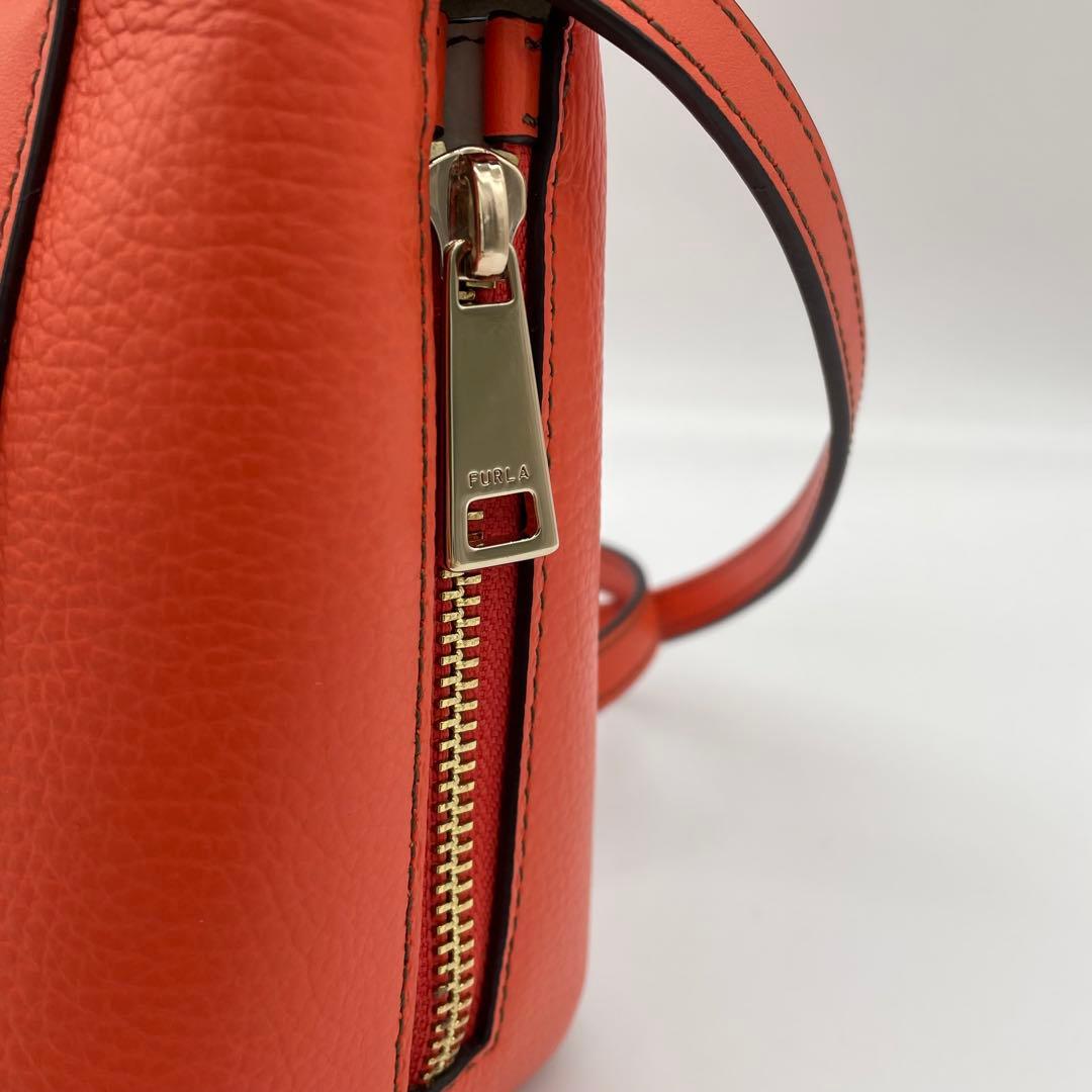 【未使用級】フルラ　2way ジルダ バッグ　ロゴ型押し　レザー　オレンジ