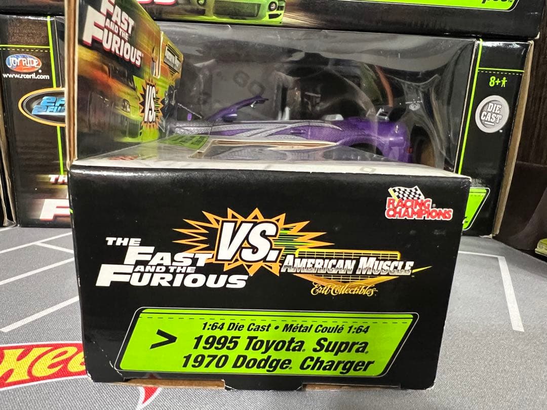 ミニカー FAST&FURIOUS SUPRA VS DODGE
