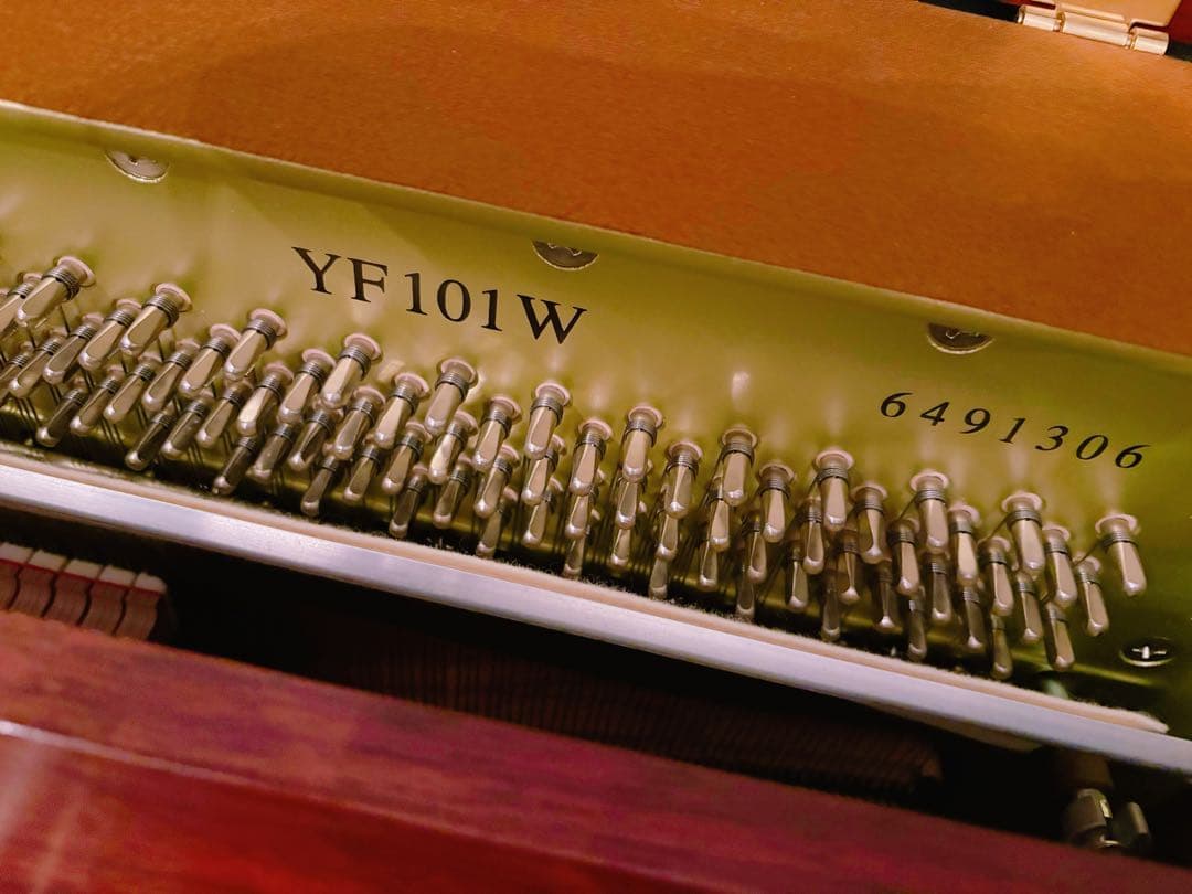 Yamaha YF101W アップライトピアノ 88鍵 椅子付き