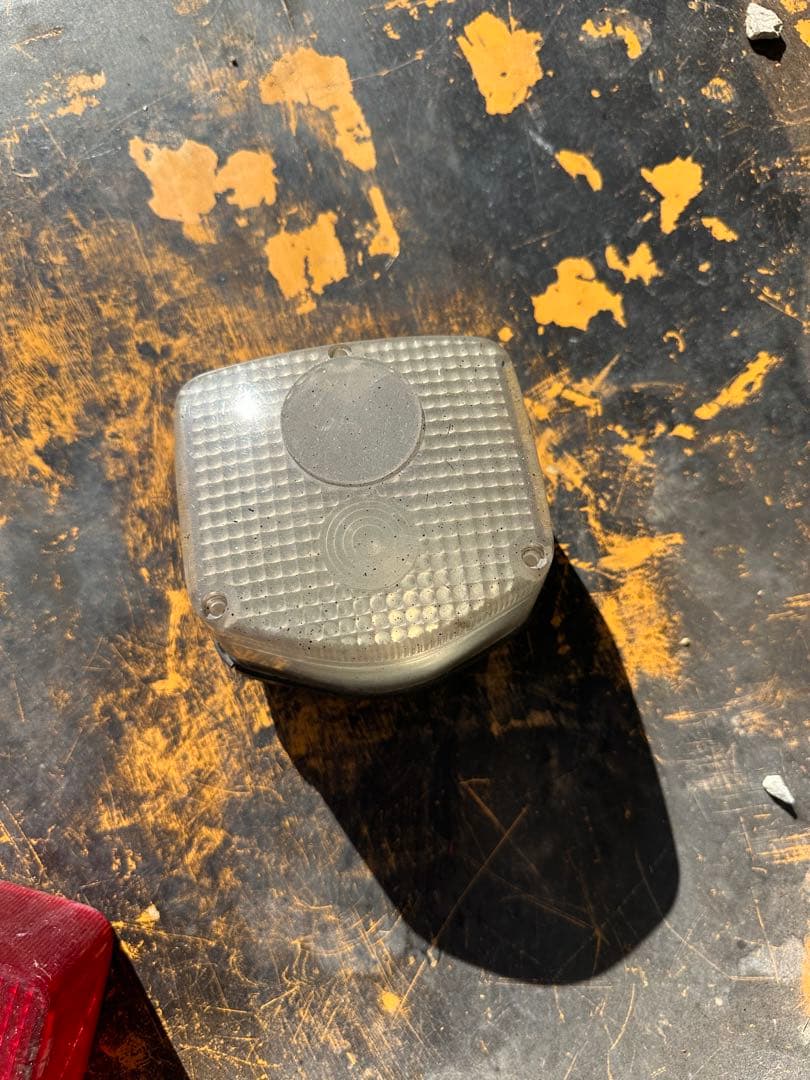 cb250t テールランプ