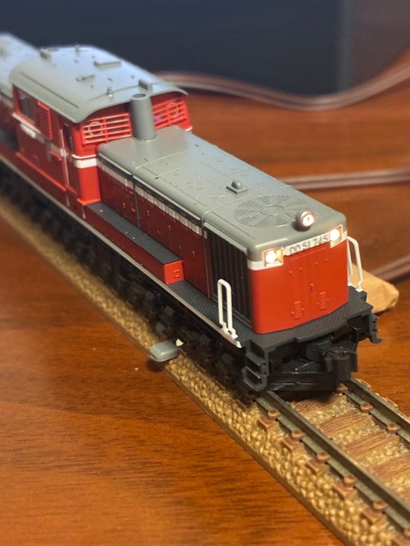 DD51 745 3灯形　ディーゼル機関車　kato ライト点灯動力動作確認済