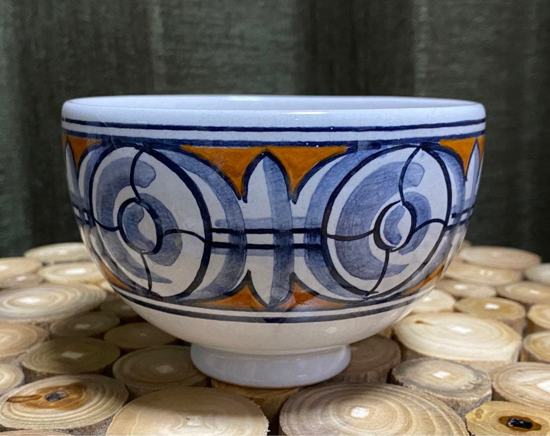 ミルタ·モリジ 牛絵茶碗