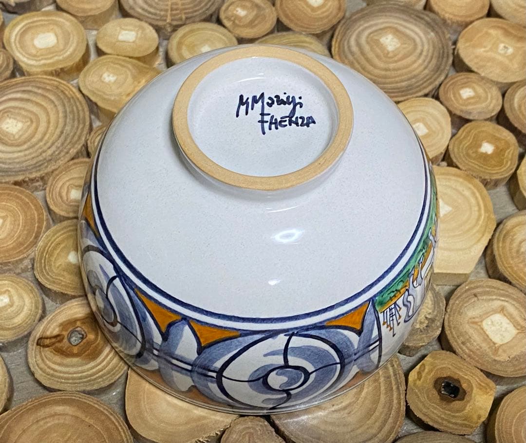 ミルタ·モリジ 牛絵茶碗