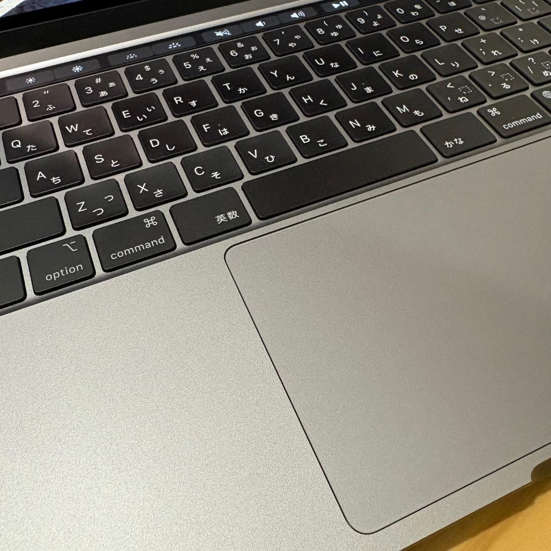 MacBook Pro 13インチ M1 「メモリ16GB、SSD2TB」