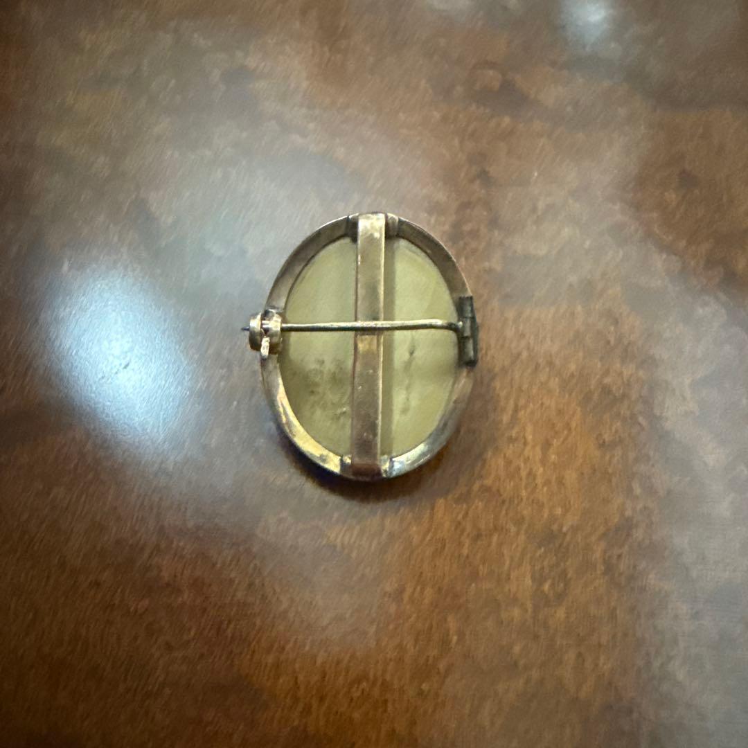 ラーバ　カメオ アンティーク ブローチ 18k 金 ゴールド