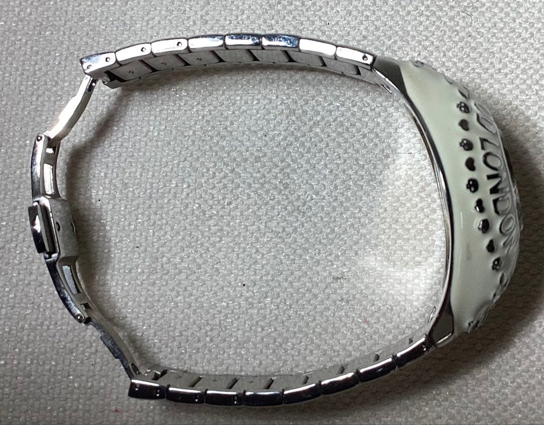 【希少】ヴィヴィアンウエストウッド　ドクロ　ホワイト　腕時計