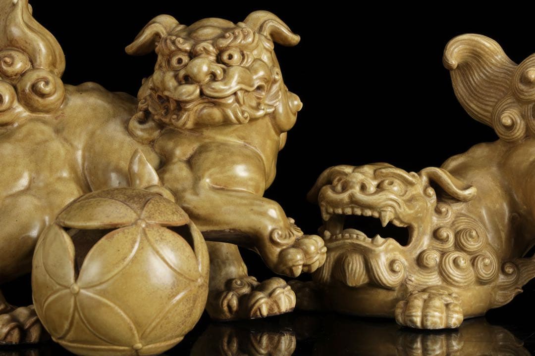 九谷焼 玉獅子 双獅子置物 一対 共箱付 24cm 唐獅子 狛犬 古美術 骨董品