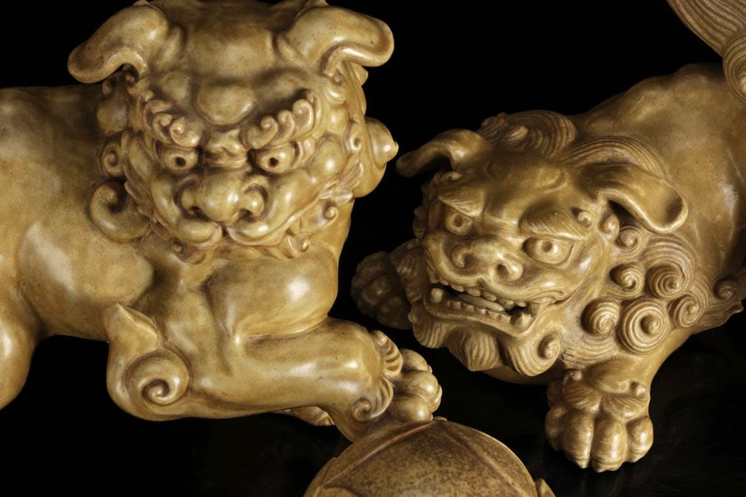 九谷焼 玉獅子 双獅子置物 一対 共箱付 24cm 唐獅子 狛犬 古美術 骨董品