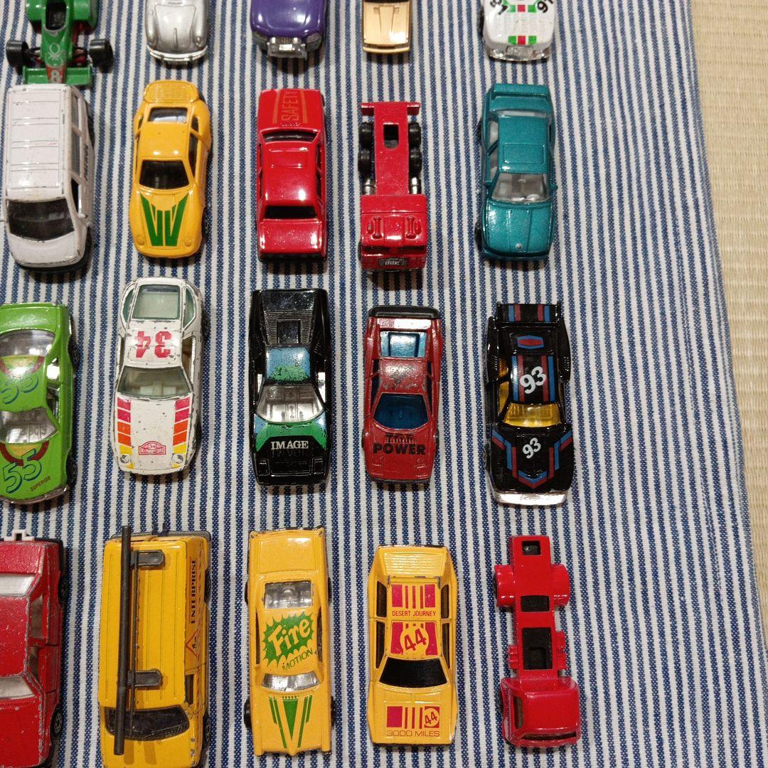 約100台の多様なミニカーセット