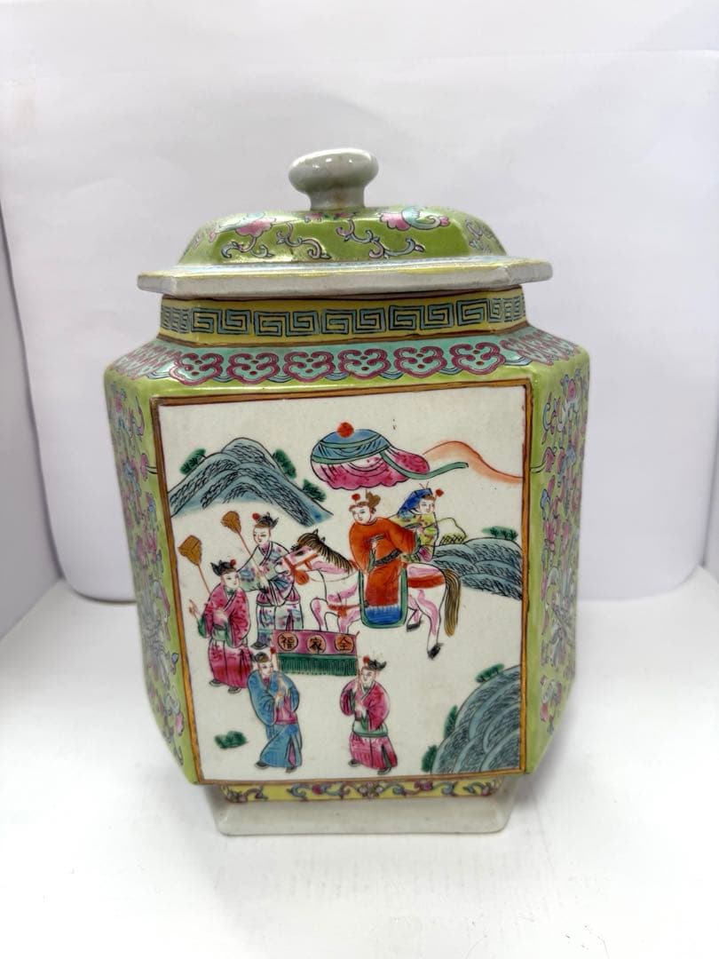 中国美術　粉彩大壺　在銘　送料込み