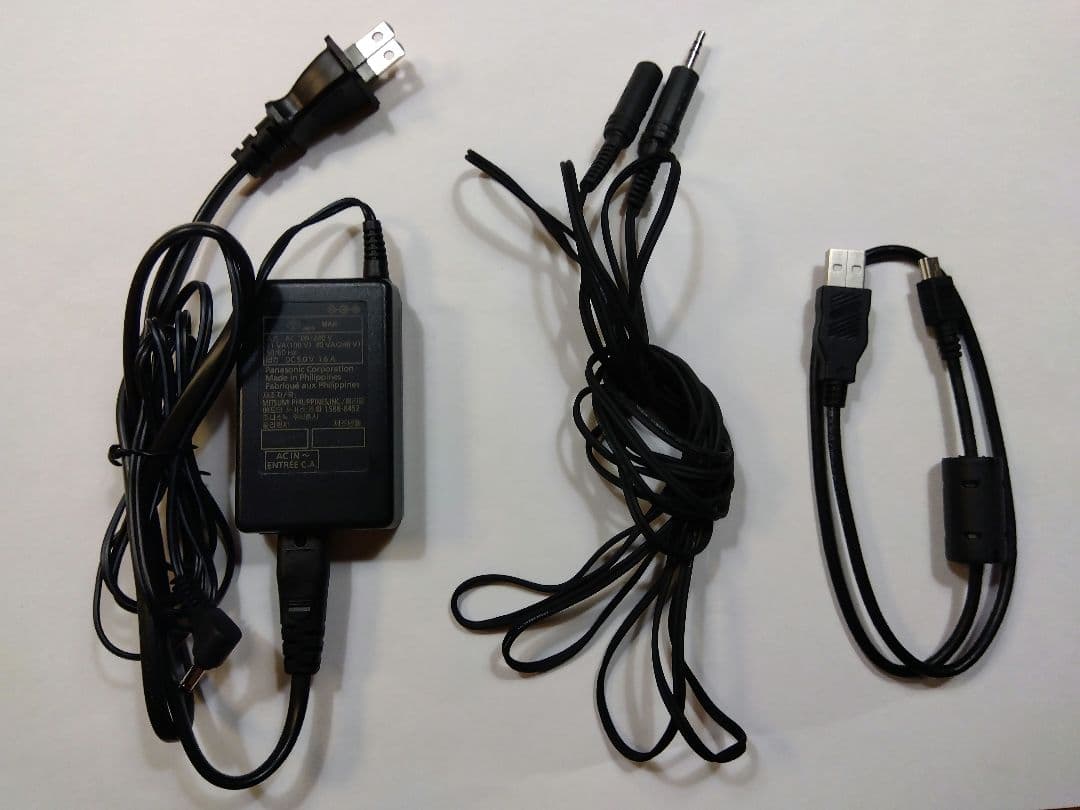 Panasonic HC-V520M ビデオカメラ 32GB　バッテリー2つ付き