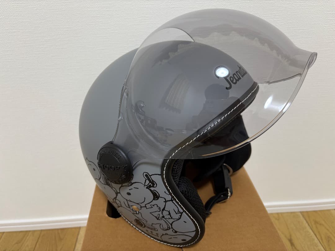 美品 SNJ-116 SMサイズ SNOOPY スヌーピーカーニバル ヘルメット