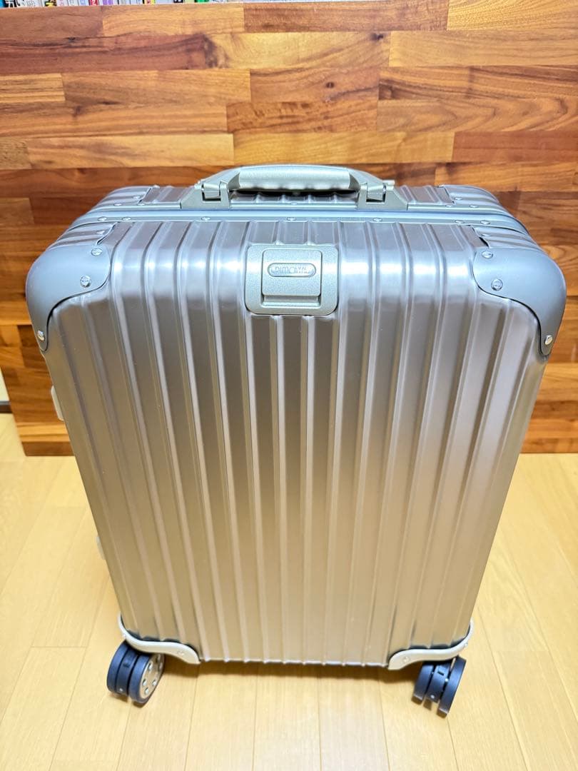 リモワ RIMOWA トパーズ チタニウム ゴールド 34リットル 4輪