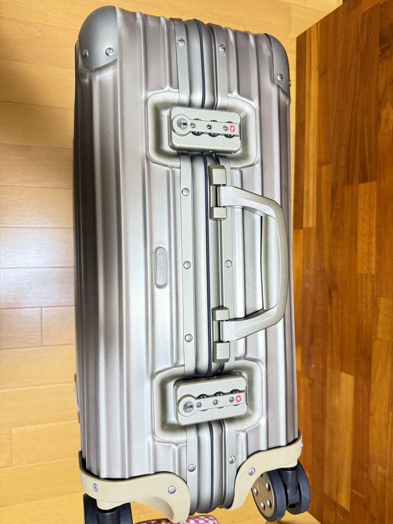 リモワ RIMOWA トパーズ チタニウム ゴールド 34リットル 4輪
