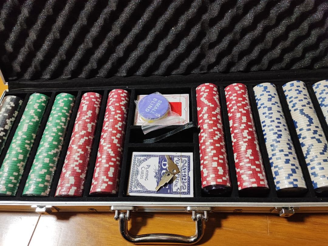 カジノ チップ トランプ ポーカー　カジノチップ 500枚　ポーカーセット