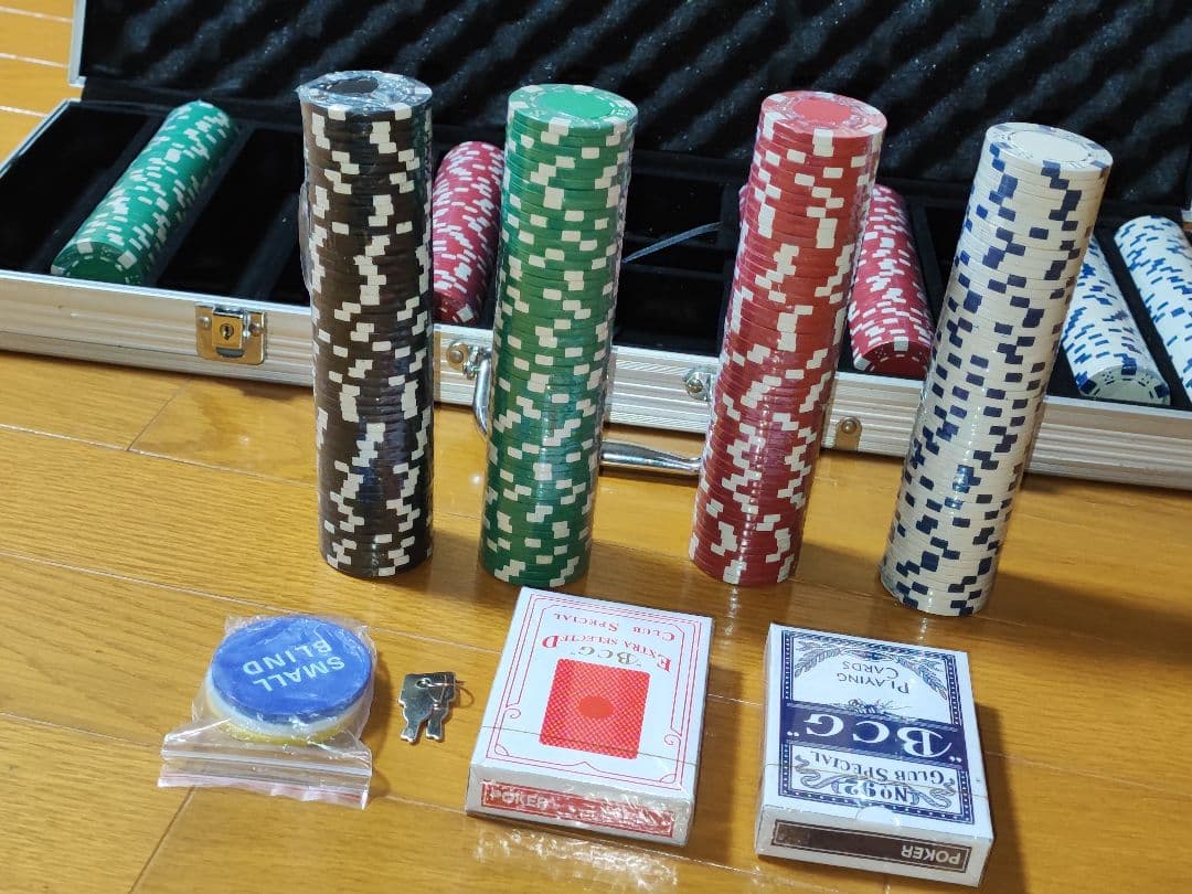 カジノ チップ トランプ ポーカー　カジノチップ 500枚　ポーカーセット