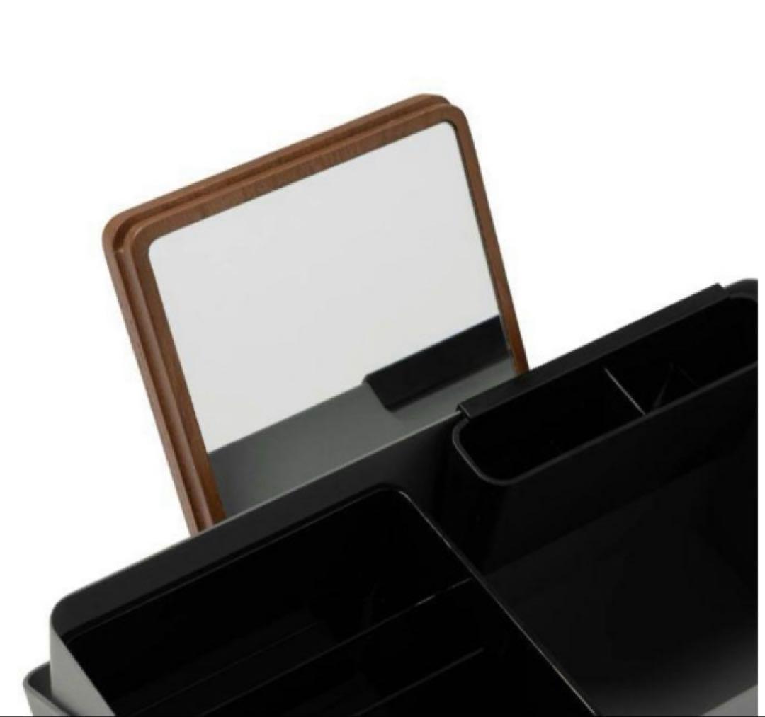 ヒューマンメイド　MAKEUP TOOLBOX