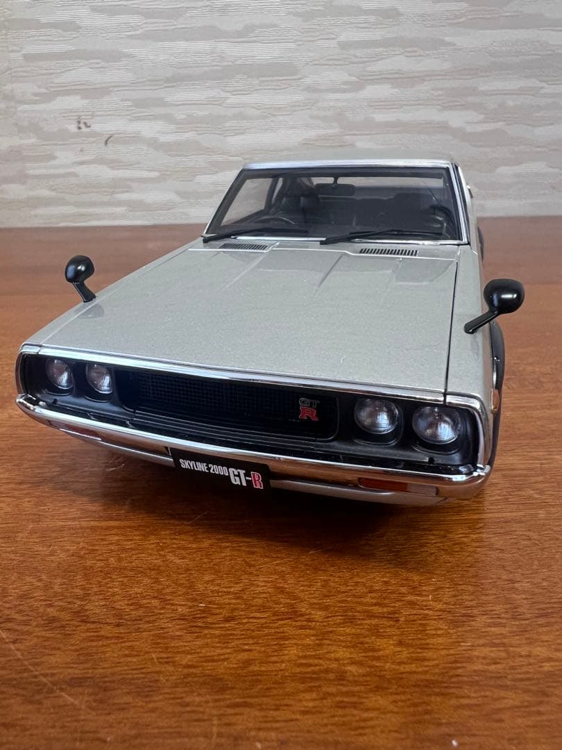 No113ミニカー1/18箱ありNISSAN SKYLINE 2000 GT-R