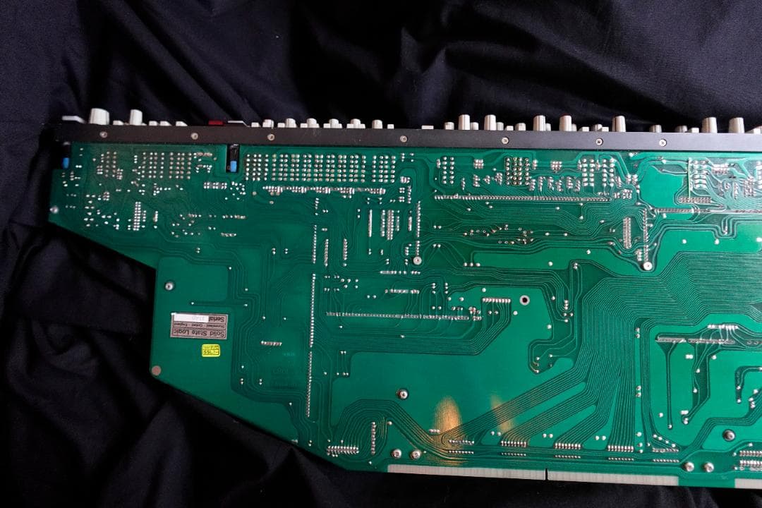 『SSL4000E チャンネル実機 アウトボード