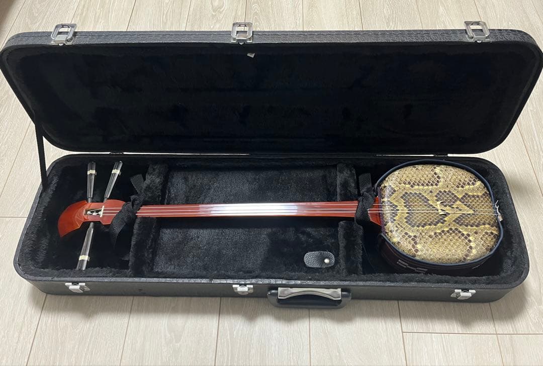 伝統的な三線 強化張り