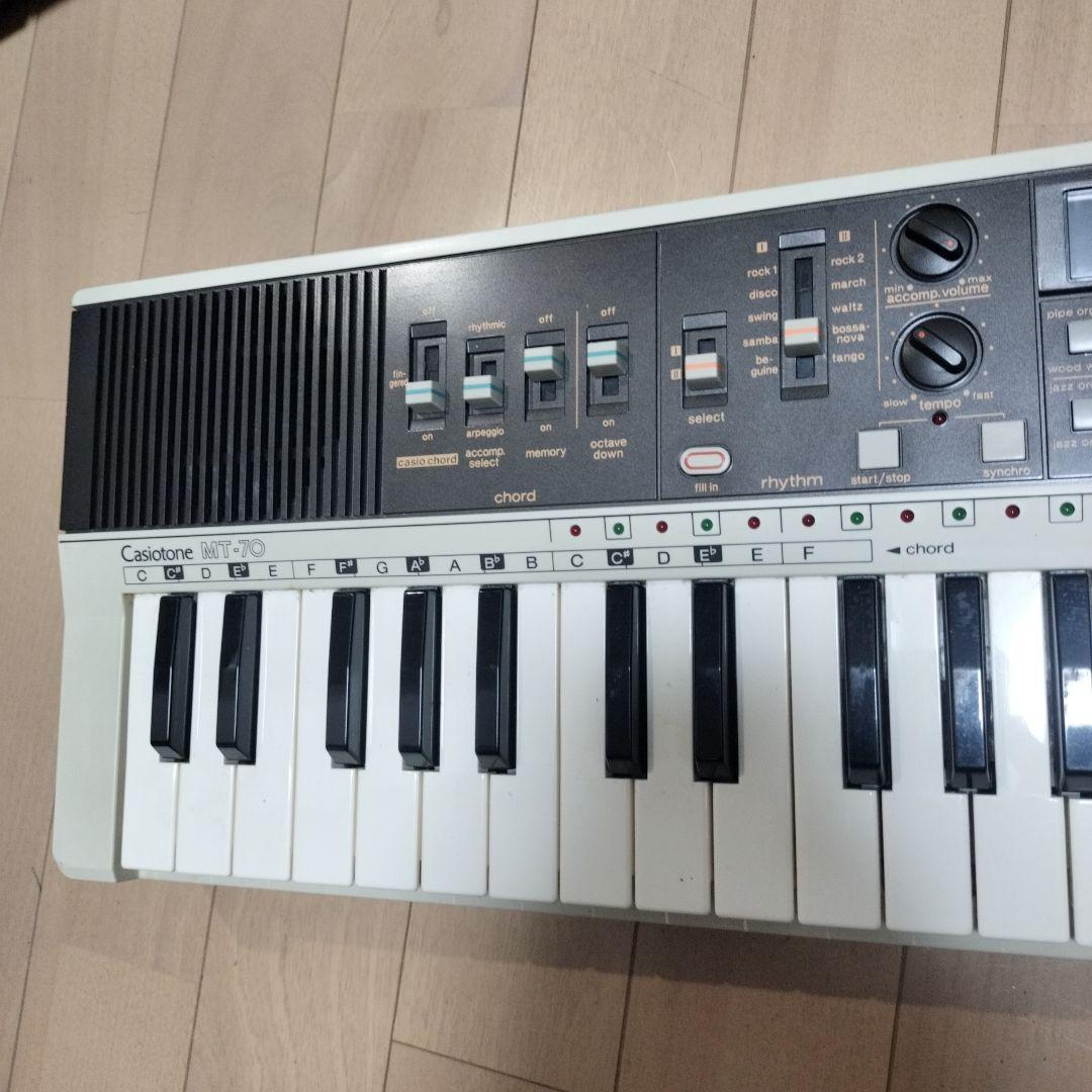 鍵盤楽器 CASIO Casiotone MT-70