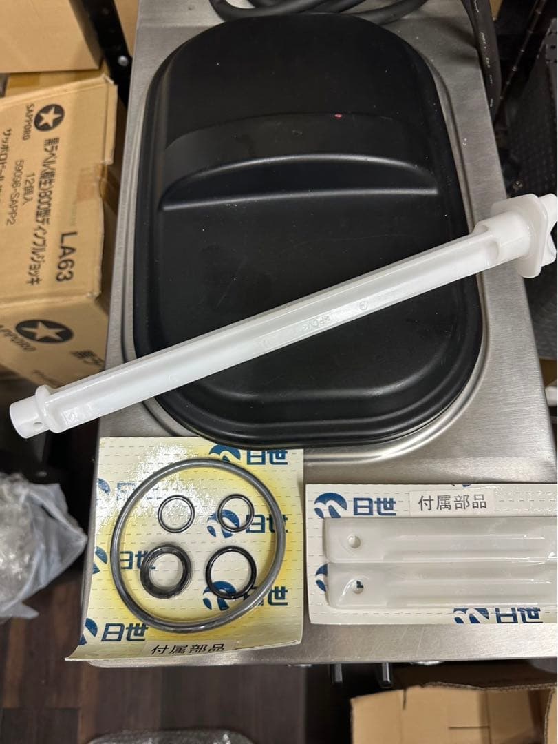 日世 NA-9524AE 業務用ソフトクリーム機 丸型ノズル付 動作良好品