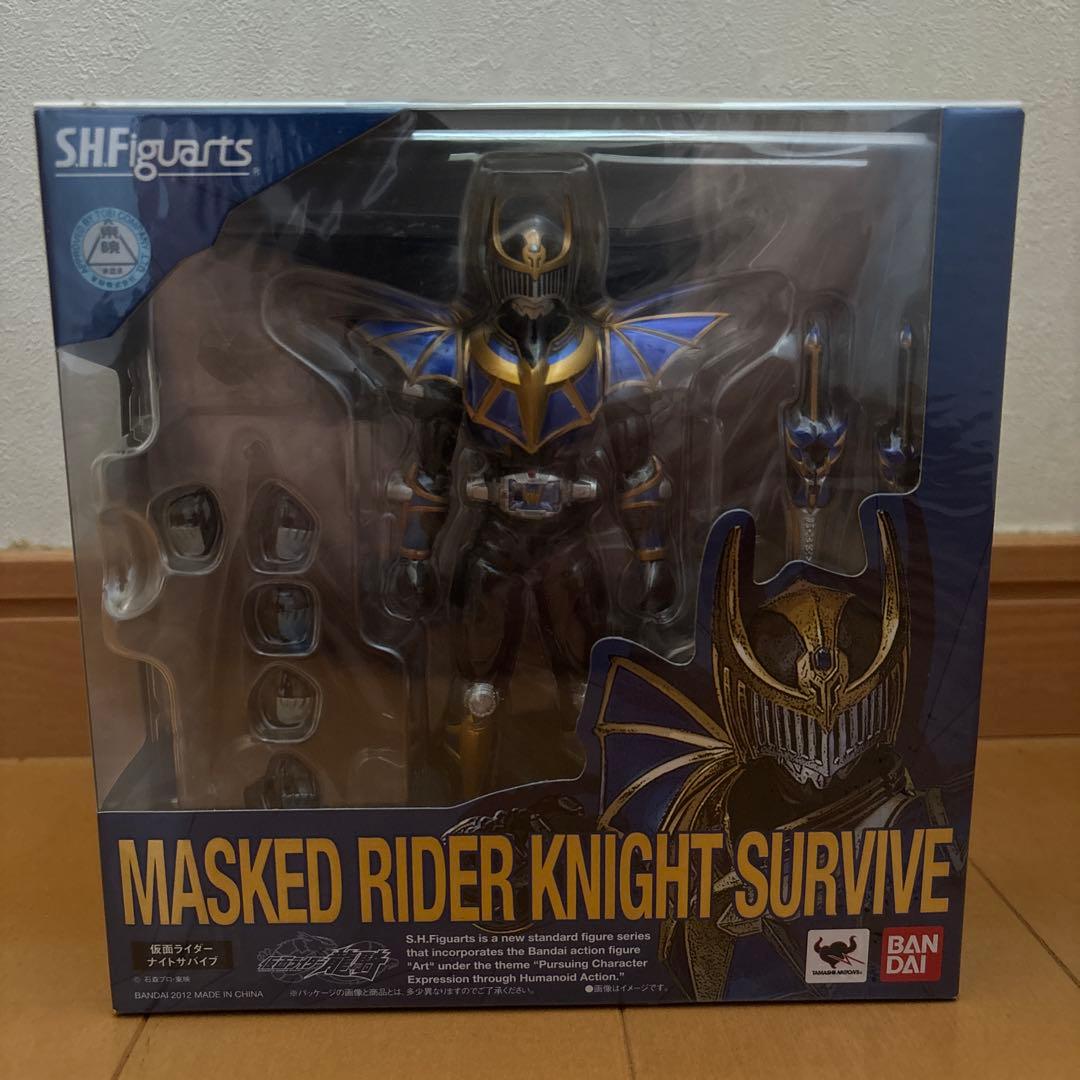 S.H.Figuarts 仮面ライダーナイトサバイブ ダークレイダー