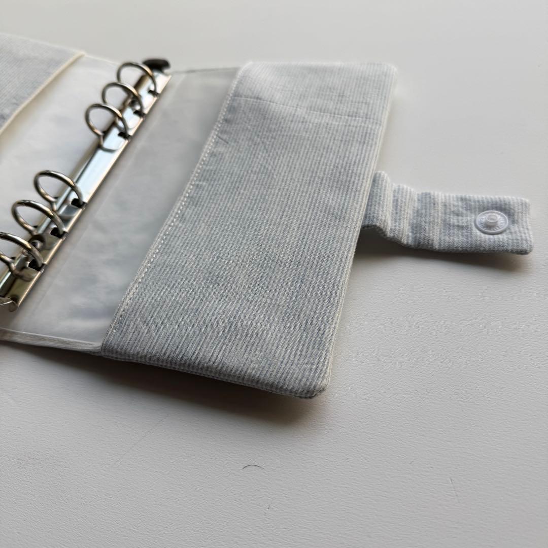 バインダーカバー　A6 水色ストライプ　カードポーチ付