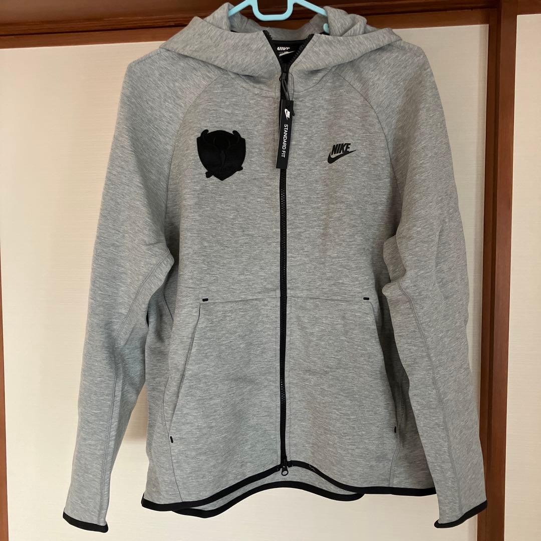 鹿島アントラーズ　Nike フルジップ グレー パーカー