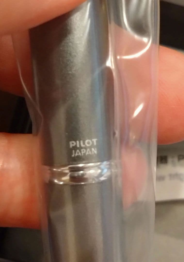 PILOT キャップレスデシモ　 万年筆 F（細）ダークグレーマイカ